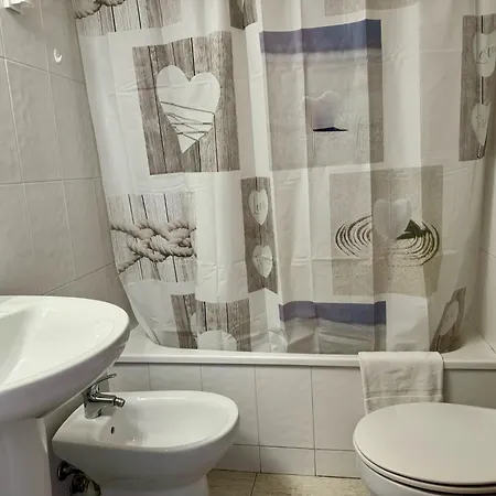 Zodiac Ab 4b リョレート・デ・マル